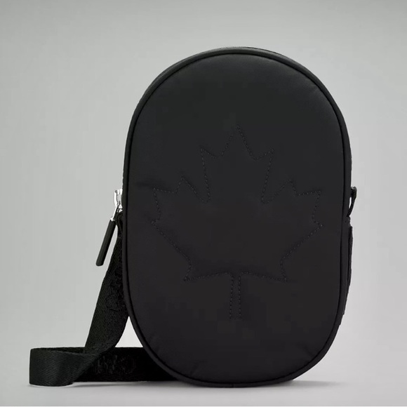 Lululemon Canada future legacy cross body belt bag - Picture 4 of 6